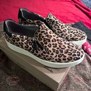 Clarks comfort collection leopard sneaker